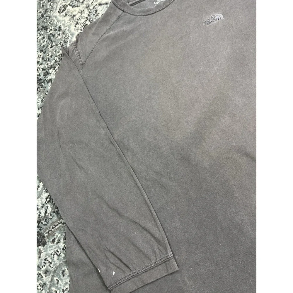 Vintage Style Men The Northface Long sleeve Tshirt Size XL Gray Sunfade Paint